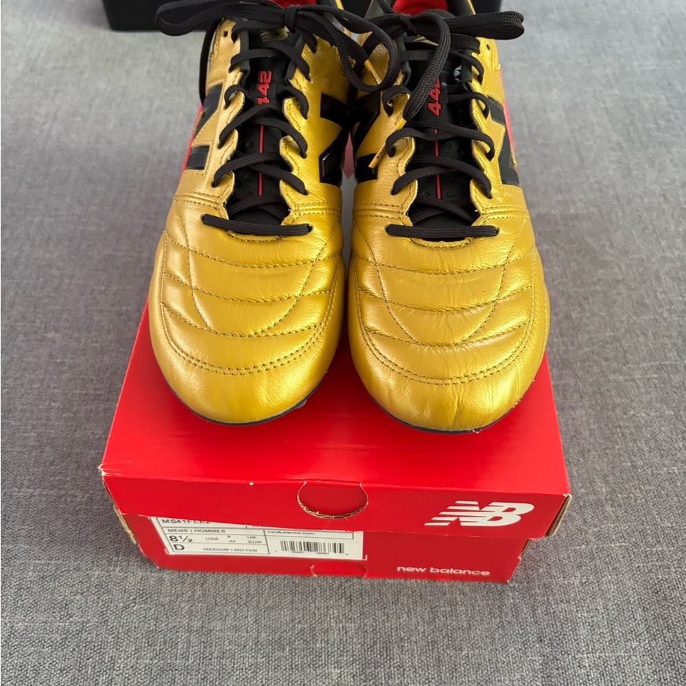 New Balance 442 Pro Limited Edition